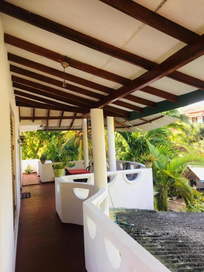 Sunrise Guest House & Restaurant แทนกาลเล ภายนอก รูปภาพ